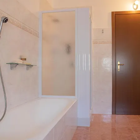 Silla House - A Due Passi Dal * Malgrate